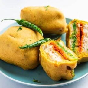 Ulta Pav Vada (1 Piece)