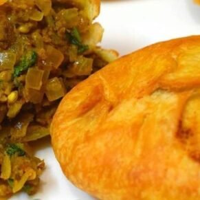 Pyaj Kachori (1 Pieces)
