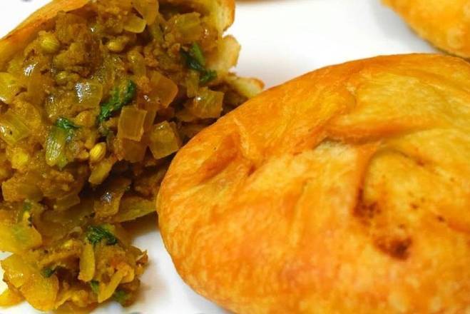 Pyaj Kachori (1 Pieces)